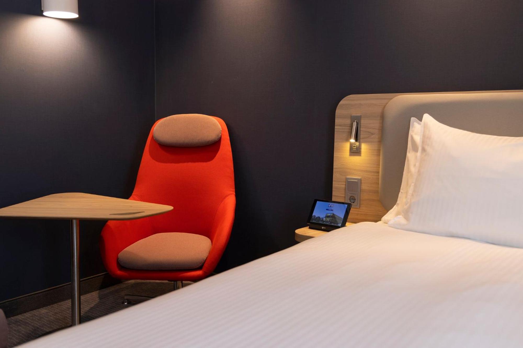 Holiday Inn Express & Suites - Deventer By Ihg Exterior photo